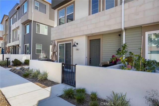 27566 Sanctuary Court, Valencia, CA 91381 — photo 4 of 50