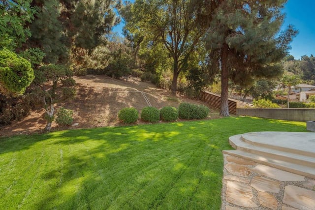 1622 Sunny Heights Dr, Los Angeles, CA 90065 — photo 24 of 27