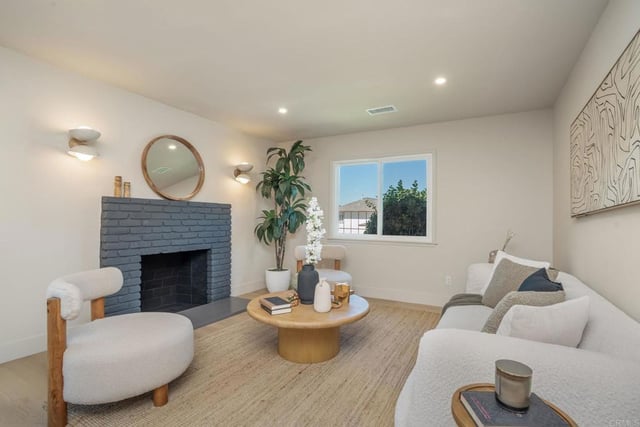 1622 Sunny Heights Dr, Los Angeles, CA 90065 — photo 4 of 27