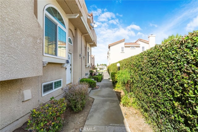 1727 W 149th Street E, Gardena, CA 90247 — photo 4 of 38