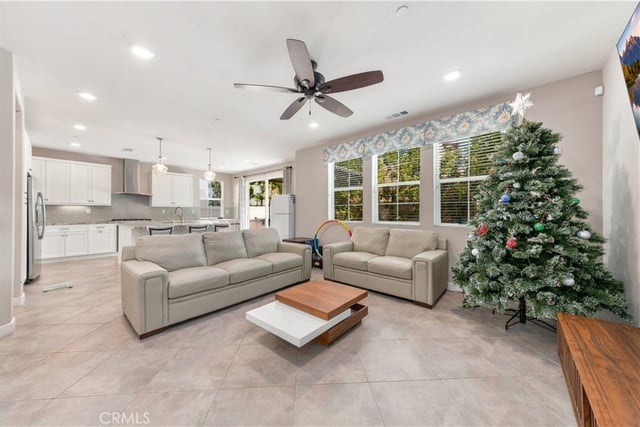 742 banna ave, Covina, CA 91724 — photo 4 of 44