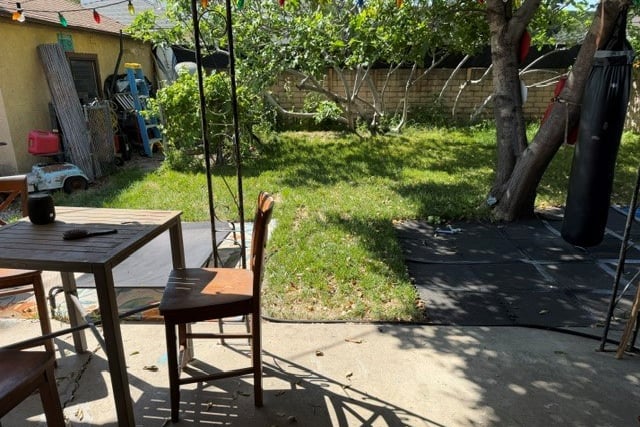 6361 Blucher Avenue, Van Nuys, CA 91411 — photo 7 of 8