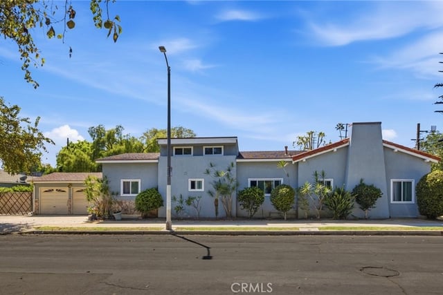 3605 South Barrington Avenue, Los Angeles, CA 90066 — photo 3 of 51
