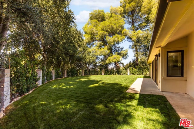 16402 Placerita Canyon Road, Newhall, CA 91321 — photo 28 of 33