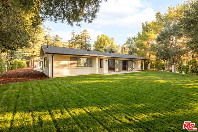 16402 Placerita Canyon Road, Newhall, CA 91321 — photo 31 of 33