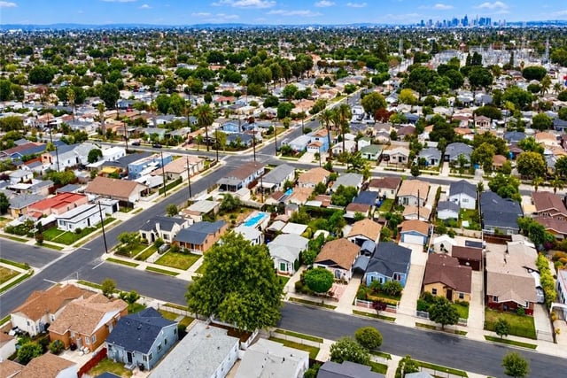 1115 E 105th Street, Los Angeles, CA 90002 — photo 17 of 19