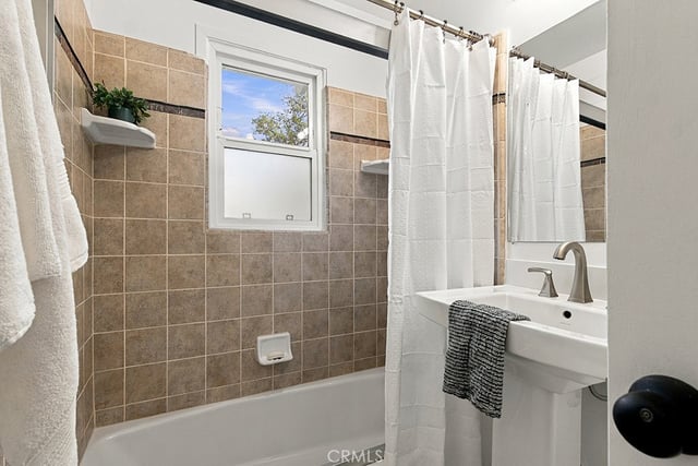 10623 Gothic Avenue, Granada Hills, CA 91344 — photo 33 of 54