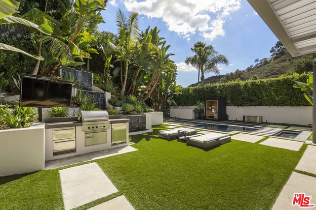 8538 Eastwood Road, Los Angeles, CA 90046 — photo 21 of 28