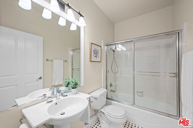 117 S Clark Drive 305, Los Angeles, CA 90048 — photo 18 of 32