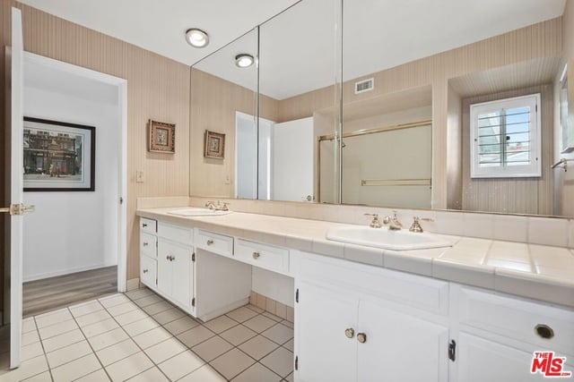 18800 Edleen Drive, Tarzana, CA 91356 — photo 32 of 52