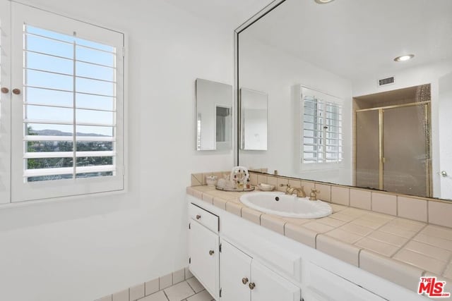 18800 Edleen Drive, Tarzana, CA 91356 — photo 41 of 52