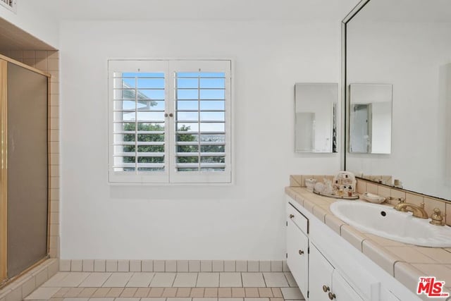 18800 Edleen Drive, Tarzana, CA 91356 — photo 43 of 52