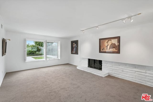 18800 Edleen Drive, Tarzana, CA 91356 — photo 7 of 52