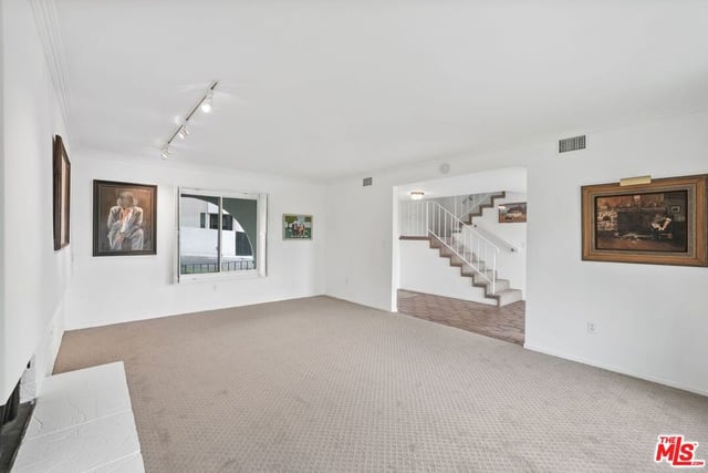 18800 Edleen Drive, Tarzana, CA 91356 — photo 8 of 52