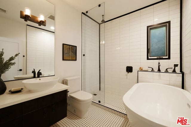 215 N Gower Street, Los Angeles, CA 90004 — photo 22 of 32