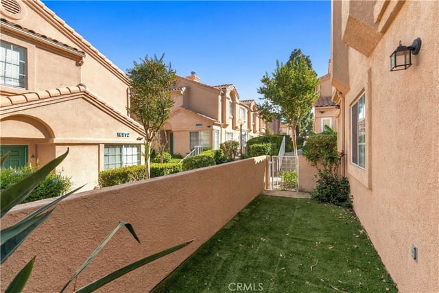 18818 Vista del Canon, Newhall, CA 91321 — photo 14 of 30