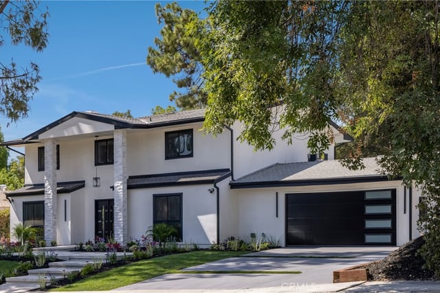 24208 Hatteras, Woodland Hills, CA 91367 — photo 3 of 20