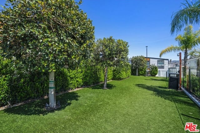 8250 Lankershim Boulevard 112, North Hollywood, CA 91605 — photo 18 of 19