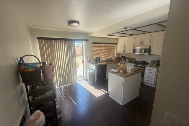 3336 E Avenue Q10, Palmdale, CA 93550 — photo 7 of 38