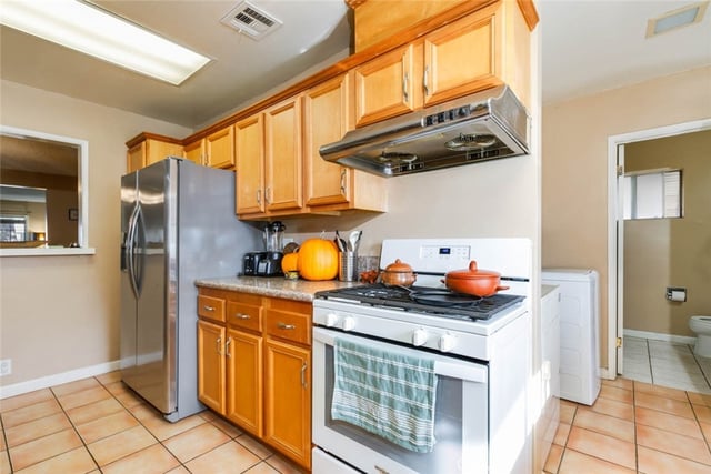 270 E Puente, Covina, CA 91723 — photo 15 of 25