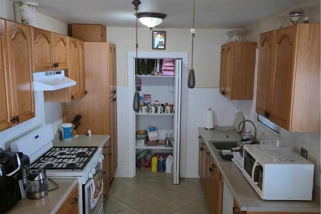 8124 Encino, Los Angeles, CA 91325 — photo 7 of 67