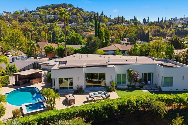 3355 Wrightview Place, Studio City, CA 91604 — photo 4 of 58