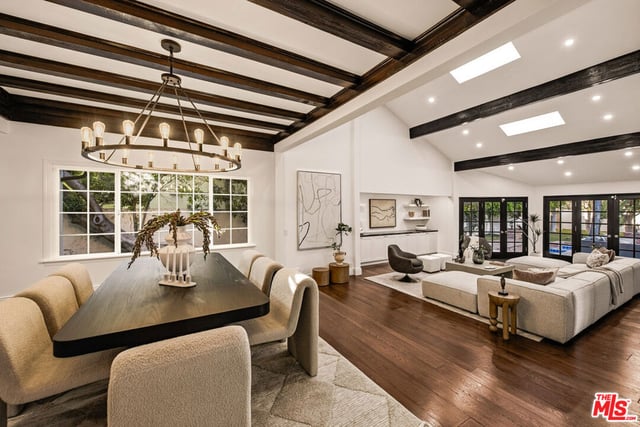 17429 Tarzana Street, Encino, CA 91316 — photo 13 of 72