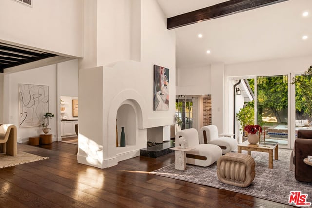17429 Tarzana Street, Encino, CA 91316 — photo 4 of 72