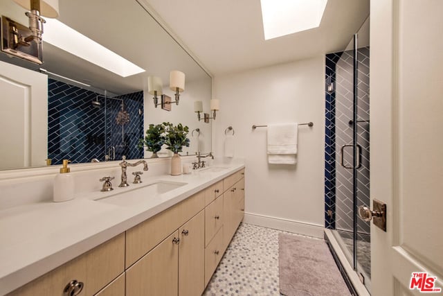 17429 Tarzana Street, Encino, CA 91316 — photo 45 of 72