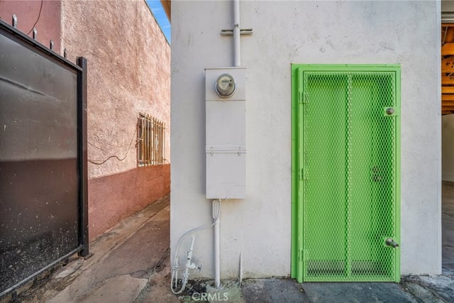 9611 S Vermont Ave, Los Angeles, CA 90044 — photo 11 of 45