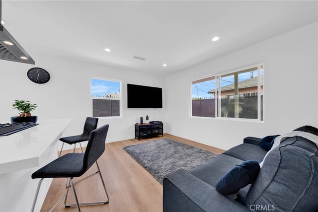 9611 S Vermont Ave, Los Angeles, CA 90044 — photo 14 of 45