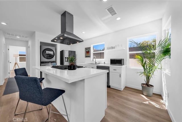 9611 S Vermont Ave, Los Angeles, CA 90044 — photo 16 of 45