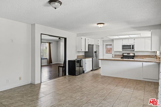 37925 Maureen Street, Palmdale, CA 93550 — photo 10 of 25
