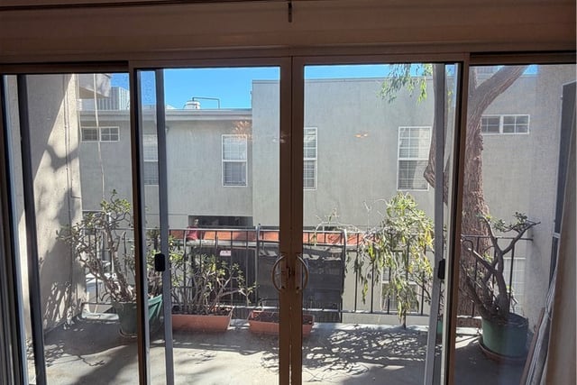 15344 Weddington, Van Nuys, CA 91411 — photo 17 of 19