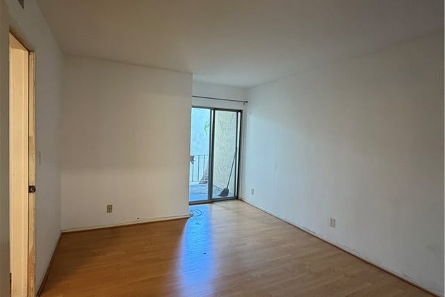 15344 Weddington, Van Nuys, CA 91411 — photo 9 of 19