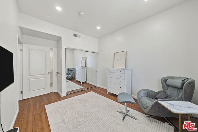 309 S Mariposa Avenue 101, Los Angeles, CA 90020 — photo 13 of 17