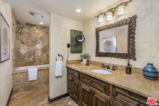17107 Palisades Circle, Pacific Palisades, CA 90272 — photo 14 of 36