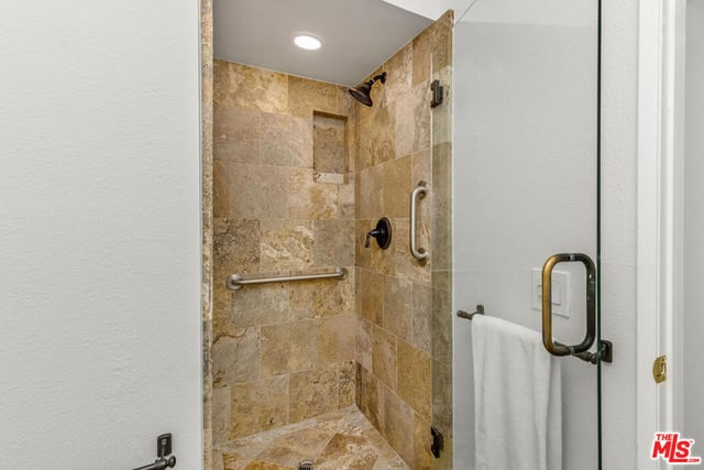 17107 Palisades Circle, Pacific Palisades, CA 90272 — photo 19 of 36