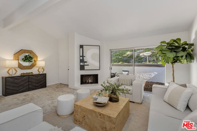 17107 Palisades Circle, Pacific Palisades, CA 90272 — photo 2 of 36