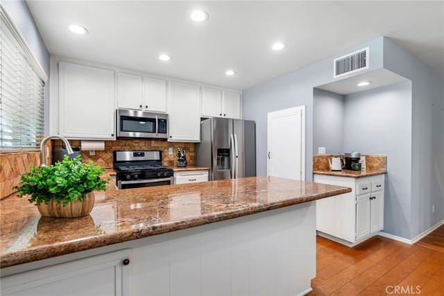 6145 Shoup Avenue 50, Woodland Hills, CA 91367 — photo 12 of 43