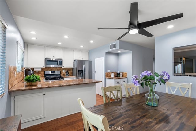 6145 Shoup Avenue 50, Woodland Hills, CA 91367 — photo 13 of 43