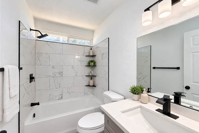 16605 Valeport Avenue, Lancaster, CA 93535 — photo 17 of 34