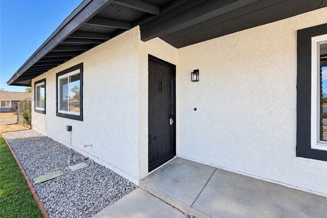 16605 Valeport Avenue, Lancaster, CA 93535 — photo 4 of 34