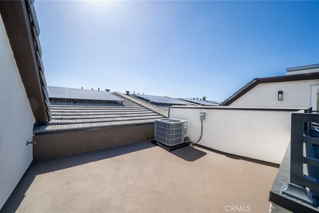 6829 N Haskell Avenue, Van Nuys, CA 91406 — photo 33 of 44
