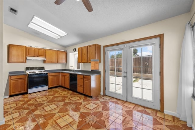 45260 7th Street E, Lancaster, CA 93535 — photo 2 of 38