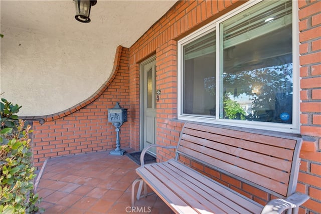 15418 S Catalina Avenue, Gardena, CA 90247 — photo 4 of 28