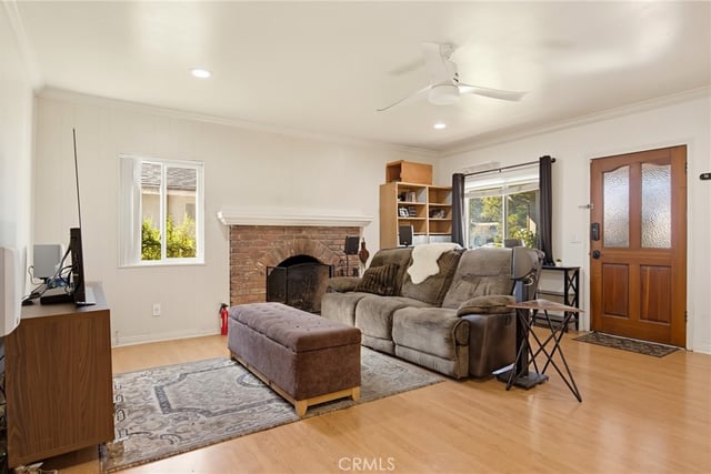 15418 S Catalina Avenue, Gardena, CA 90247 — photo 7 of 28