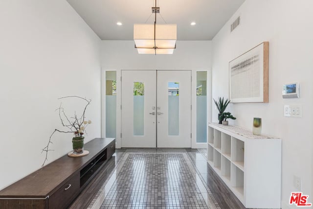 10336 Monte Mar Drive, Los Angeles, CA 90064 — photo 8 of 58