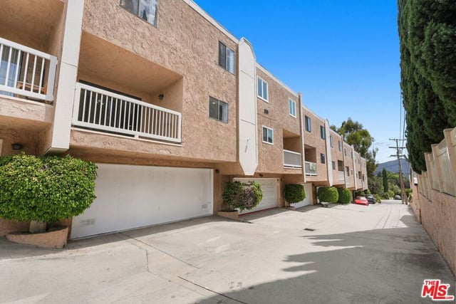 3245 Altura Avenue 8, Glendale, CA 91214 — photo 35 of 36