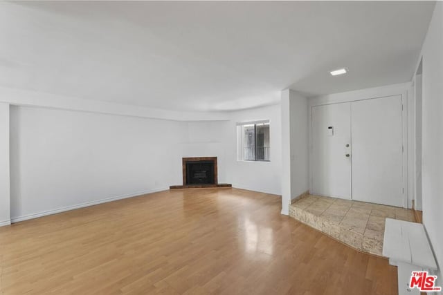 3245 Altura Avenue 8, Glendale, CA 91214 — photo 7 of 36